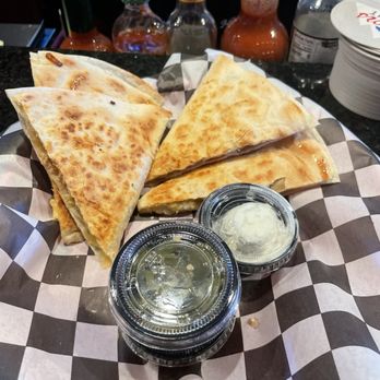 Lottie's Cafe - Chicken Quesadilla - Breakfast & Brunch Near Me - Collinsville, Illinois