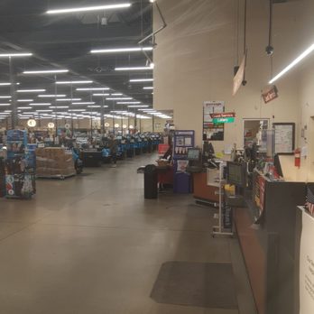 Giant Eagle - the inside of a grocery store - Grocery Near Me - Hilliard, Ohio Giant Eagle - the inside of a grocery store - Grocery Near Me - Hilliard, Ohio