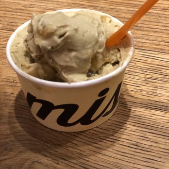 Mistura Ice Cream - Pistachio with honey and macadamia nuts - Ice Cream & Frozen Yogurt Near Me - Madrid, M Mistura Ice Cream - Pistachio with honey and macadamia nuts - Ice Cream & Frozen Yogurt Near Me - Madrid, M