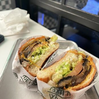 Deux Luxe - Burgers Near Me - New York, New York