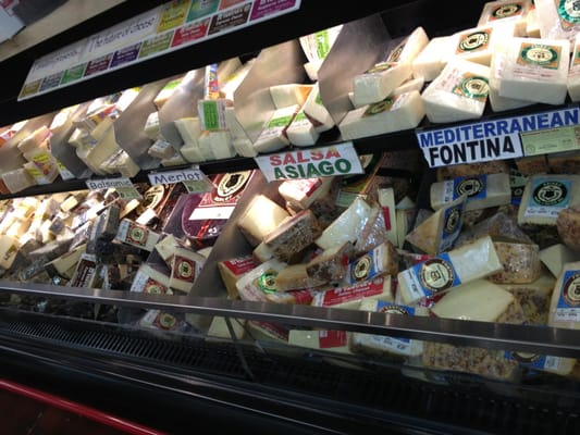 Tenuta's Deli by null
