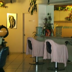 Elle Beauty Salon