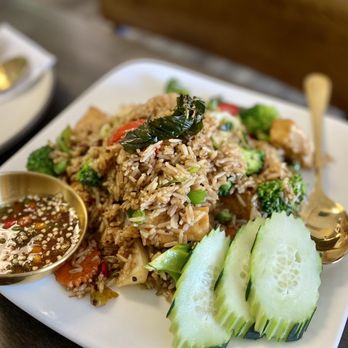 Golden Spoon - Basil Fried Rice with Tofu (Vegetarian) = $14 - Thai Near Me - Manteca, California