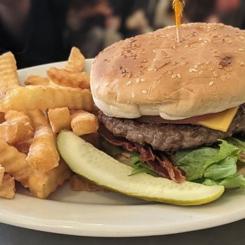 Sunshine Breakfast Restaurant - Deluxe Burger - Breakfast & Brunch Near Me - Richmond Hill, Georgia Sunshine Breakfast Restaurant - Deluxe Burger - Breakfast & Brunch Near Me - Richmond Hill, Georgia
