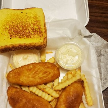 C & L Burger Bar - $17 for a 3 piece fish & chips. Meh. - Burgers Near Me - Castle Rock, Washington