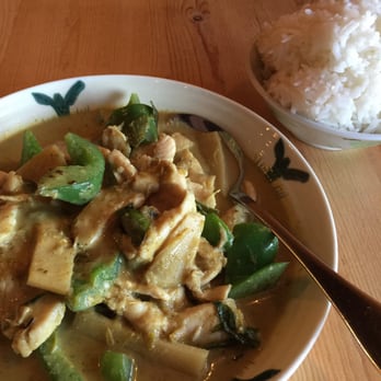 Jatujak - gaeng kiew whan. The tastiest green curries I've ever had. - Food Delivery Services Near Me - Toronto, Ontario