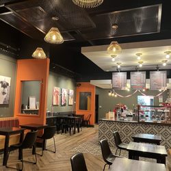 crazy llama coffee - Seating area