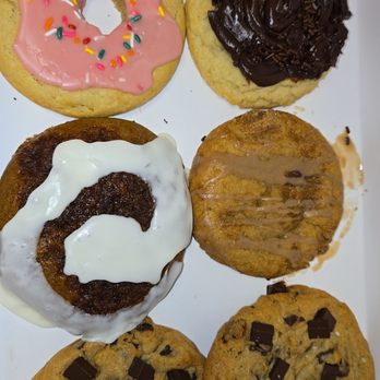 Crumbl - Millenia - Bakeries Near Me - Orlando, Florida Crumbl - Millenia - Bakeries Near Me - Orlando, Florida