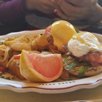 Drake's Corner Café + Bistro - Eggs Caleb - Breakfast & Brunch Near Me - Toronto, Ontario