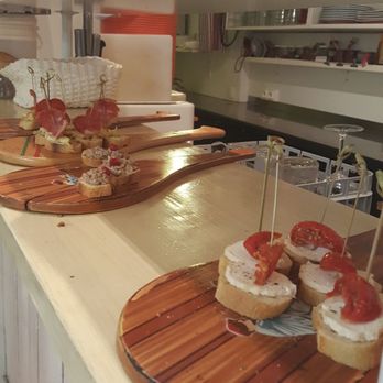 Crampotte 30 - Tapas Bars Near Me - Biarritz, 64 Crampotte 30 - Tapas Bars Near Me - Biarritz, 64