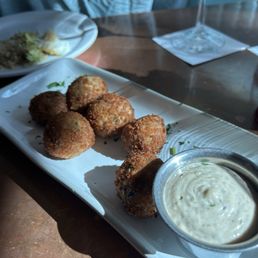 Chesapeake Crab Balls (4) Chesapeake Crab Balls (4)