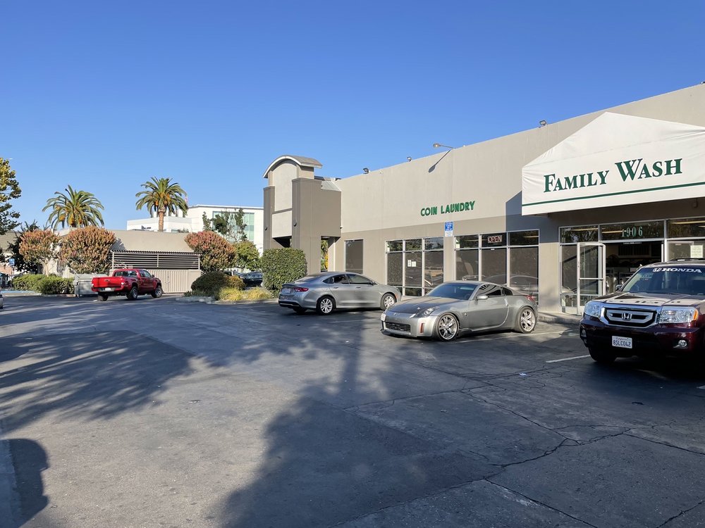 FAMILY WASH Updated May 2024 70 Photos & 32 Reviews 1906 El