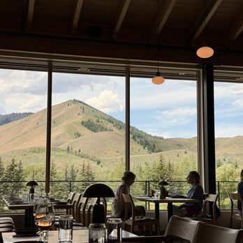 Timbers Restaurant - Views - New American Near Me - Ketchum, Idaho