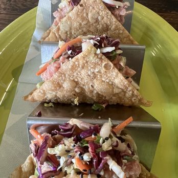 Birdie's Eastside - Spicy Tuna Wonton Tacos - Bars Near Me - Dallas, Texas
