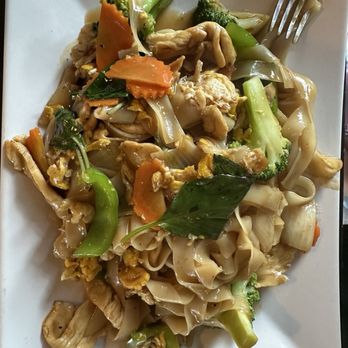 Kanlaya Thai Kitchen - Drunken noodle - Noodles Near Me - Allison Park, Pennsylvania