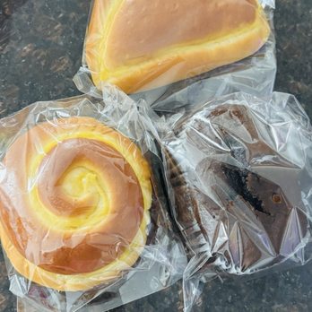 Bleu Bakery - Bakeries Near Me - Rowland Heights, California