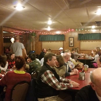Agatucci's Restaurant - The second dining room - Pizza Near Me - Peoria, Illinois Agatucci's Restaurant - The second dining room - Pizza Near Me - Peoria, Illinois