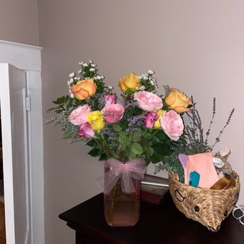 1. Carlone's Florist