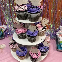 The Monkey's Treehouse - Cupcakes