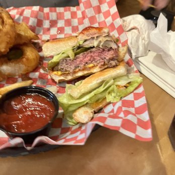 Newt's South - Basic Burger medium well - Burgers Near Me - Rochester, Minnesota Newt's South - Basic Burger medium well - Burgers Near Me - Rochester, Minnesota