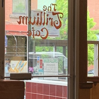 Trillium Cafe - the entrance to the restaurant - American Near Me - Hood River, Oregon