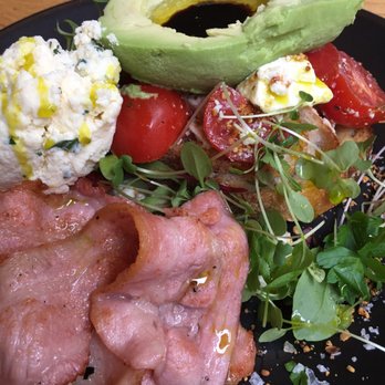 Federal & Wolfe - Avo toast with side of bacon - Cafes Near Me - Auckland, AUK Federal & Wolfe - Avo toast with side of bacon - Cafes Near Me - Auckland, AUK