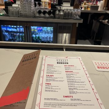 Gordon Ramsay Burger - Salad Near Me - Chicago, Illinois