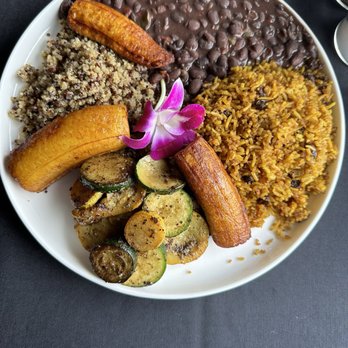 Astor’s Table - Vegan platter - Steakhouses Near Me - Katy, Texas