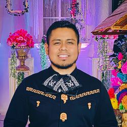 Mariachi Torres Az - Our director Carlos Torres