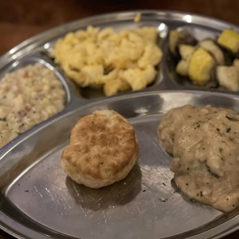 Reid's Apothecary - Salisbury steak with corn,Mac & cheese, veggie medley, biscuit - New American Near Me - Brunswick, Georgia