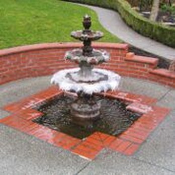 Custom Masonry & Stoves - Fountain and retaining wall - Laurelhurst, Seattle - Masonry/Concrete Near Me