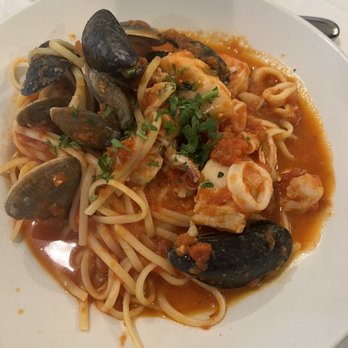 Piatti - Linguine, Mussels, Clams, Shrimp, Calamari, Today's Fish, Garlic, Parsley, Chili Flakes, Crushed Tomato Sugo - Italian Near Me - La Jolla, California Piatti - Linguine, Mussels, Clams, Shrimp, Calamari, Today's Fish, Garlic, Parsley, Chili Flakes, Crushed Tomato Sugo - Italian Near Me - La Jolla, California