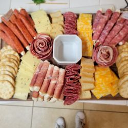 Gardenia Market Deli & Pizzeria