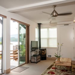 Seastar Lodging - Heating stoves, Directv and free wifi.