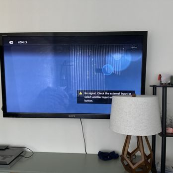 TV Mount Master - 55 inch Sony tv mounted in bedroom - TV Mounting Near Me TV Mount Master - 55 inch Sony tv mounted in bedroom - TV Mounting Near Me