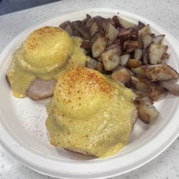 Eggs Traditional Benedict