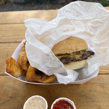 Burger Boys - Burgers Near Me - Kihei, Hawaii