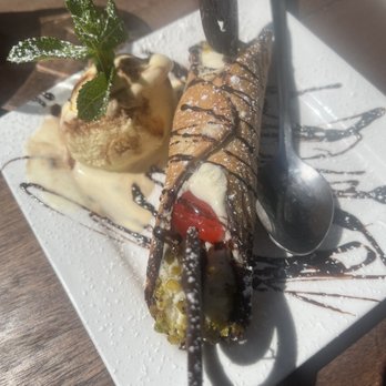 Trattoria Magnetti - Cannoli - Italian Near Me - Galway, G