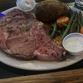 Skyline Restaurant & Banquet - Italian Near Me - Windsor Locks, Connecticut Skyline Restaurant & Banquet - Italian Near Me - Windsor Locks, Connecticut