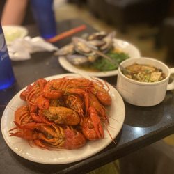 Huge Crawfish and hot and sour soup