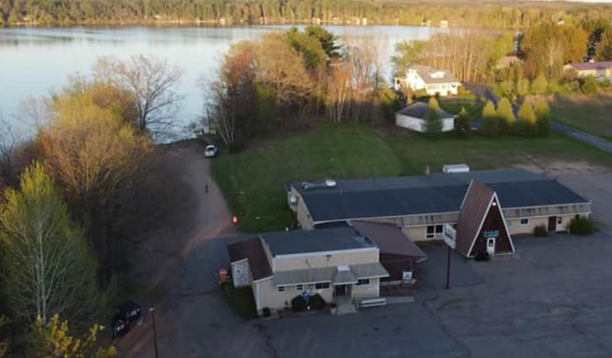 LISA’S AT LAKESIDE Updated October 2024 19 Photos & 11 Reviews