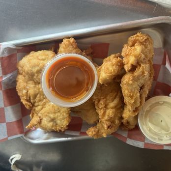 Elsewhere Garden Bar & Kitchen - Chicken Tenders - Wine Bars Near Me - San Antonio, Texas Elsewhere Garden Bar & Kitchen - Chicken Tenders - Wine Bars Near Me - San Antonio, Texas