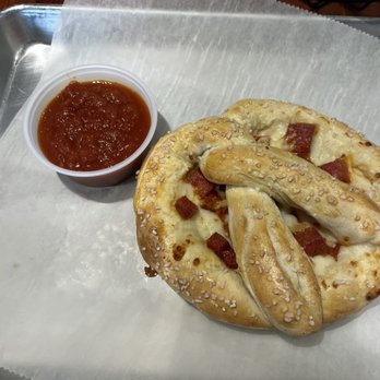 The Hop Knot - Pizza pretzel - Beer Bar Near Me - Manchester, New Hampshire
