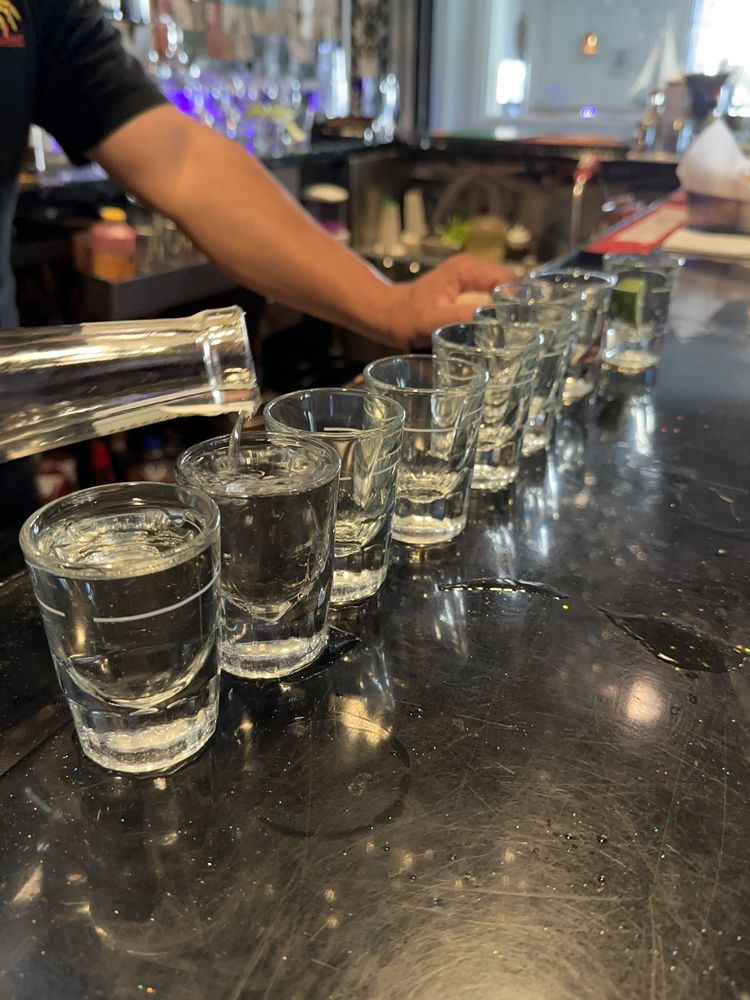 Via Mar Grill & Bar
