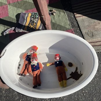 Long Beach Antique Market - Antiques Near Me - Long Beach, California