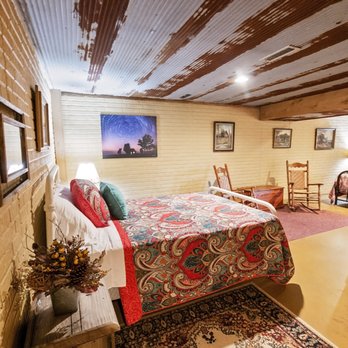 Bear Creek Log Cabins - Conner Homestead has room for large groups - Vacation Rentals Near Me - St. Joe, Arkansas Bear Creek Log Cabins - Conner Homestead has room for large groups - Vacation Rentals Near Me - St. Joe, Arkansas