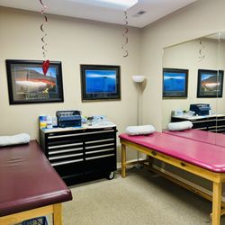 John Hood Chiropractic Care Center - Therapy room.