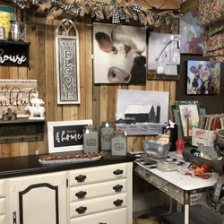 Thingsmabobs Boutique - Creative sections for items.