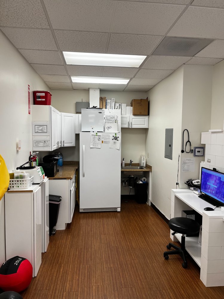 WELLNESSMART, MD RIVERSIDE Updated October 2024 12 Photos & 11