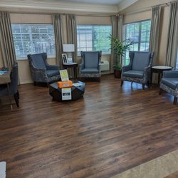 Holston Hills Rehabilitation - Entry